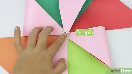 Imagem intitulada Make a Pinwheel Step 5