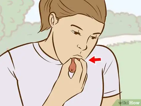 Imagem intitulada Win an Eating Contest Step 17