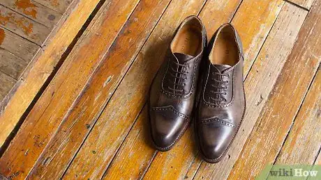 Imagem intitulada Make Shoes Less Slippery Step 14