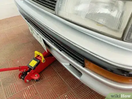 Imagem intitulada Check Ball Joints Step 5