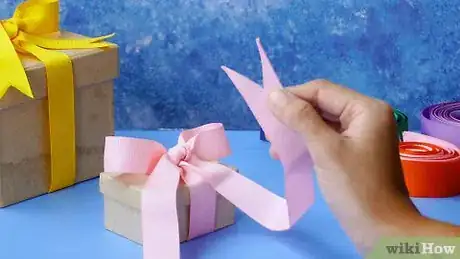 Imagem intitulada Keep Ribbon from Fraying Step 13