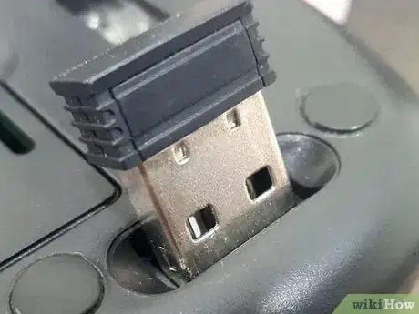 Imagem intitulada Connect a Logitech Wireless Mouse on PC or Mac Step 2