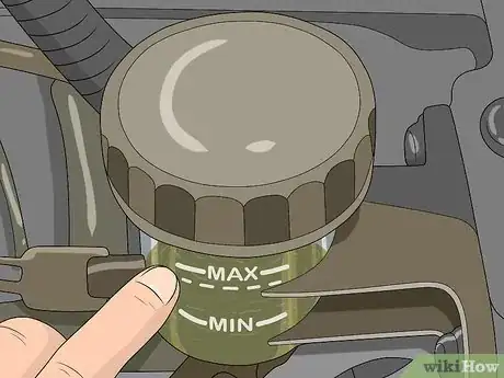 Imagem intitulada Check Clutch Fluid Level Step 4