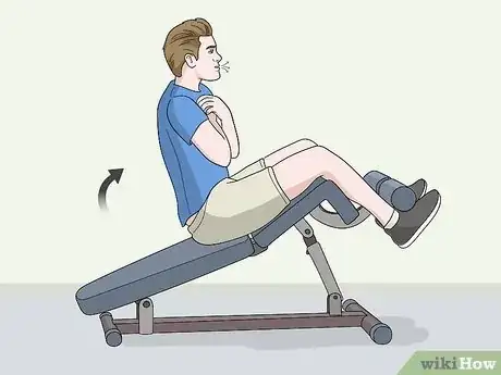 Imagem intitulada Use an Ab Bench Step 7