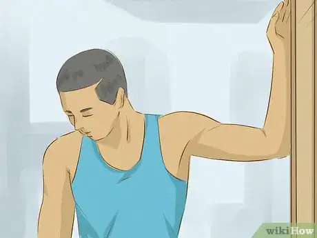 Imagem intitulada Stretch Step 11